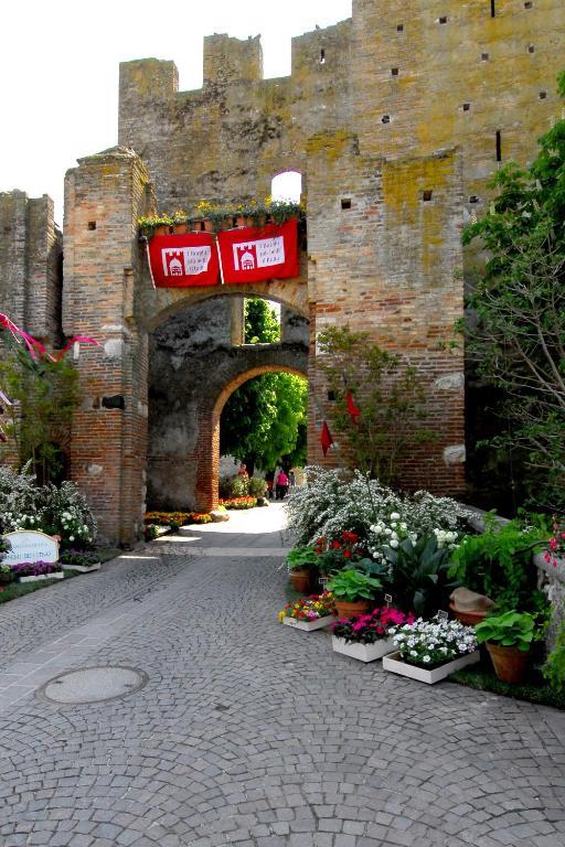 Antica Dimora Dell'Ortolano Appartement Castellaro  Buitenkant foto